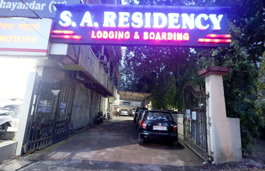 Hotel Sa Residency-1
