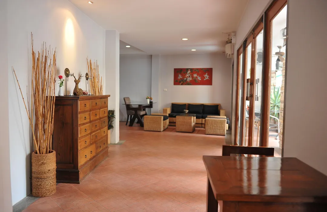 Drop Inn Bangkok-1