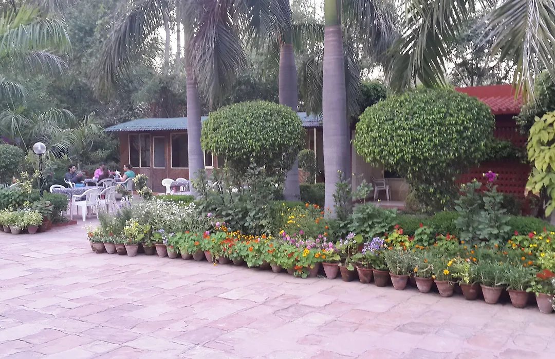 Hotel Sheela, 100M From Taj Mahal-1