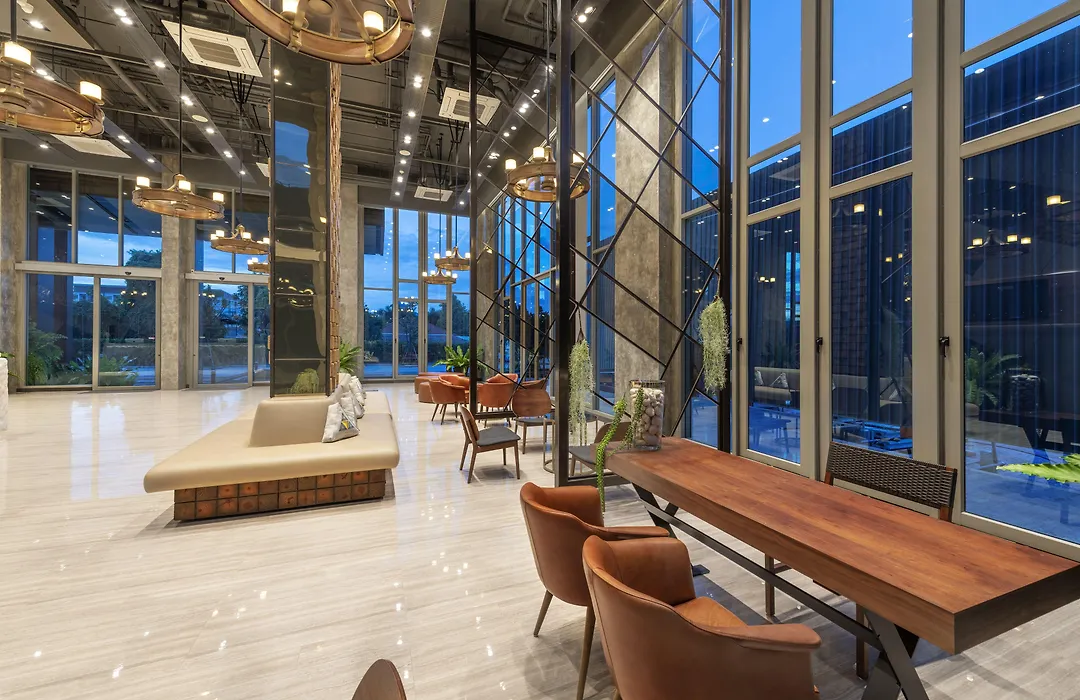 Aisana Hotel Korat-1