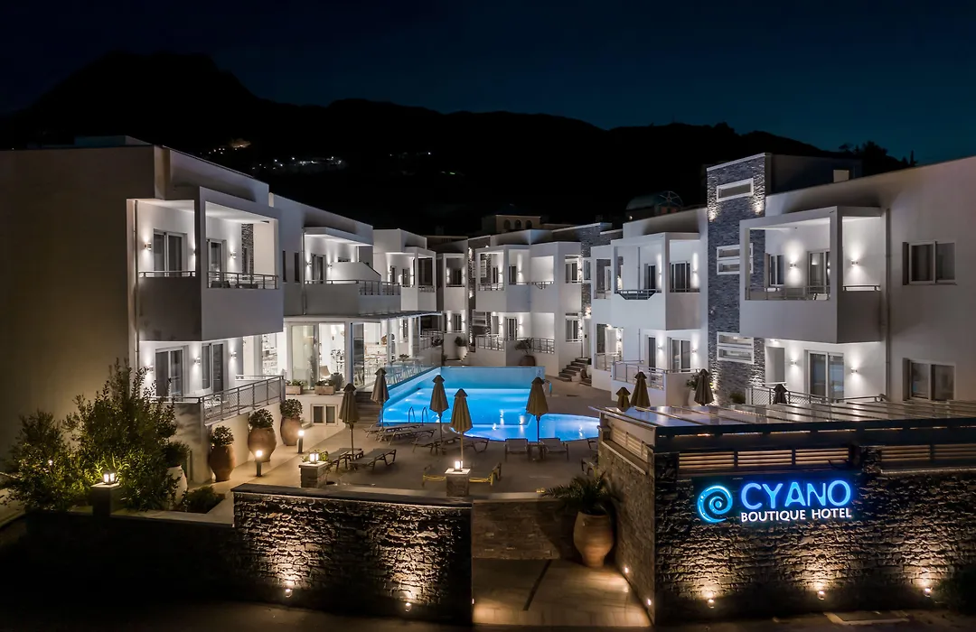 Cyano Hotel-1