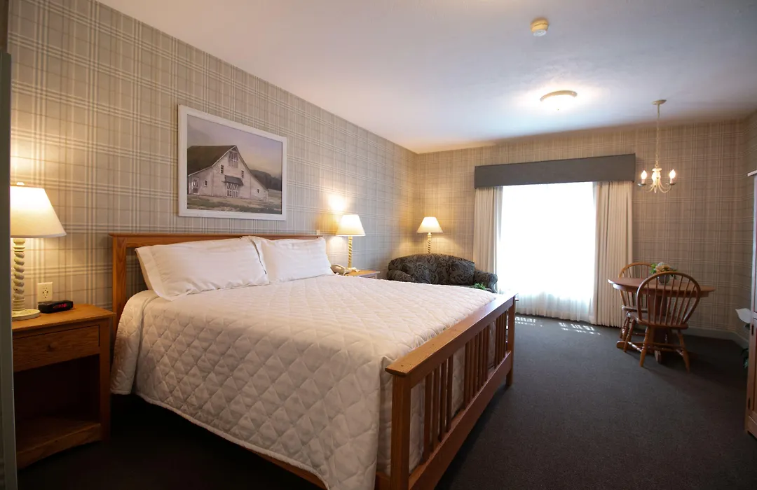 Essenhaus Inn & Conf. Center-1