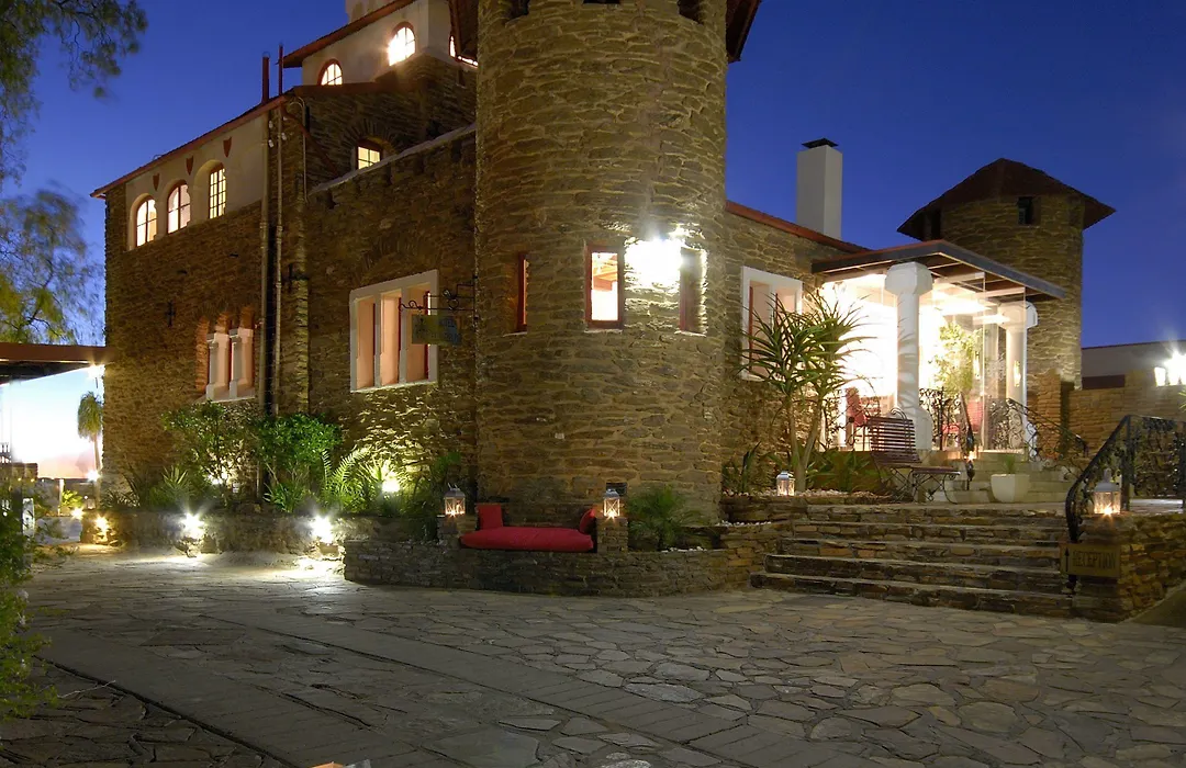 Heinitzburg Boutique Hotel-1