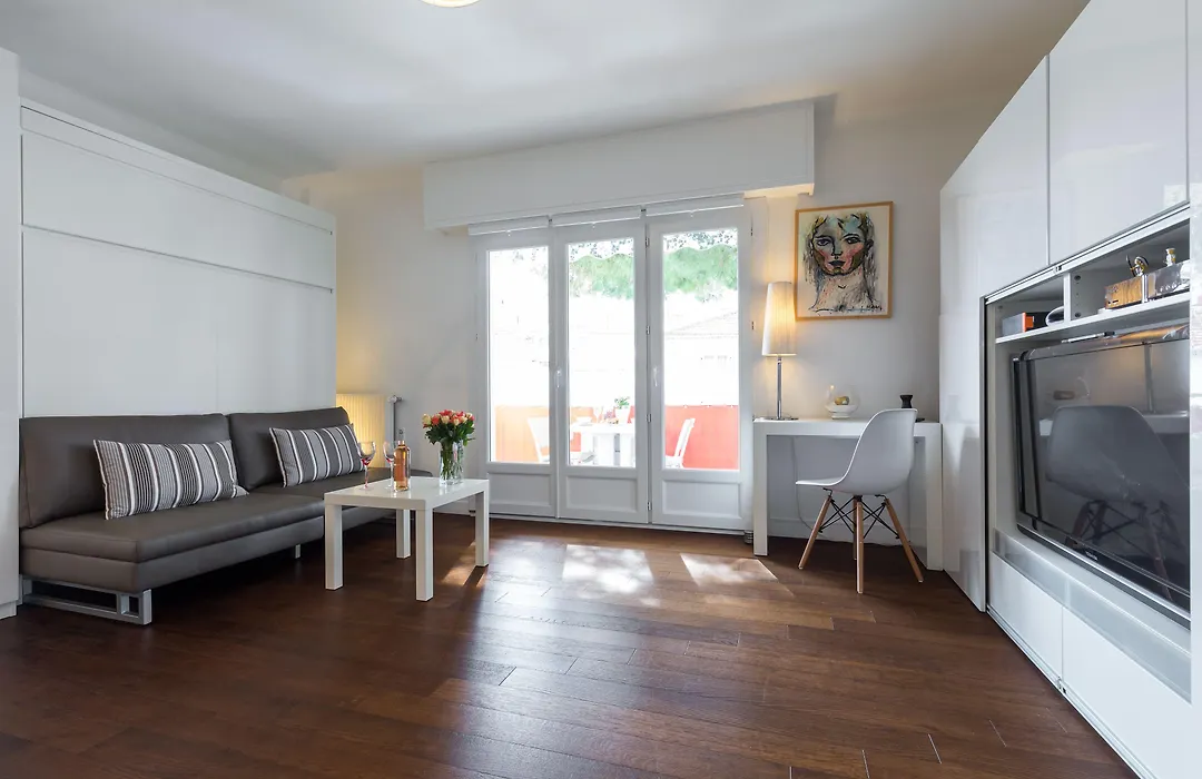 Cannes City B&B-1