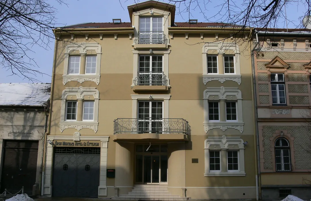 Oereg Miskolcz Hotel-1