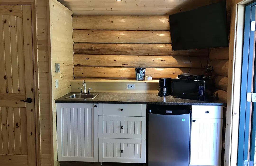 Port Hardy Cabins-1