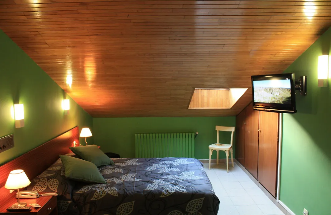 Hotel Les 7 Claus-1