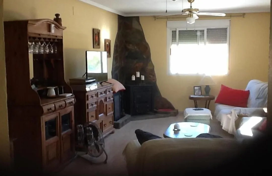 Pete's Place-1