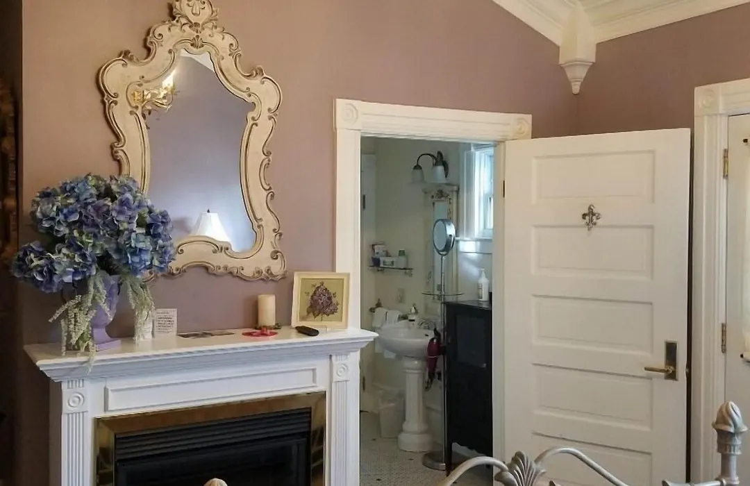 Abbey House Inn (Adults Only)-1