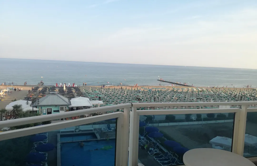 Hotel Heron-1