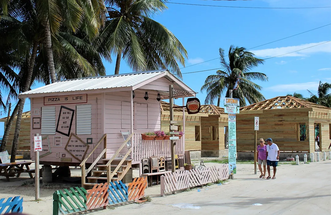 Barefoot Caye Caulker Hotel-1