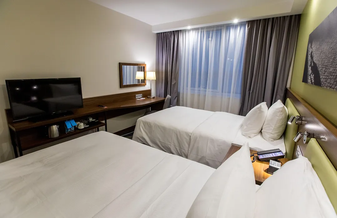 Hampton By Hilton Brest-1