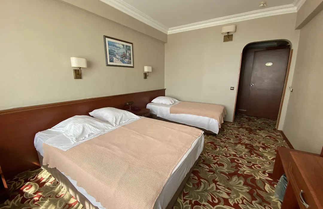 Hotel Monopol-1