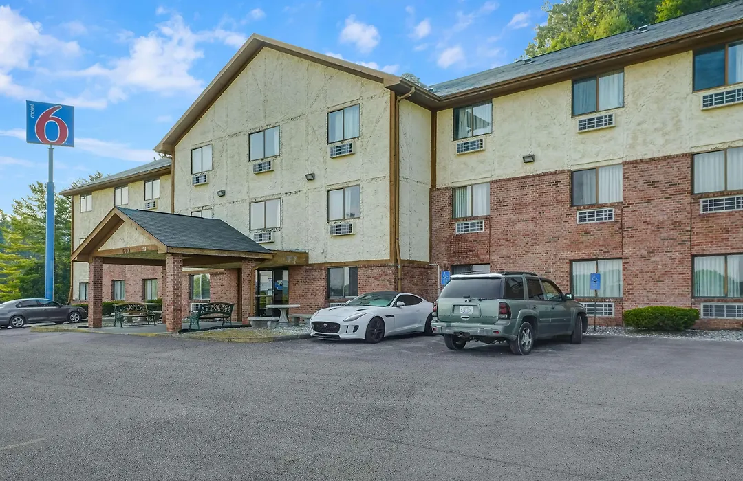 Motel 6-1