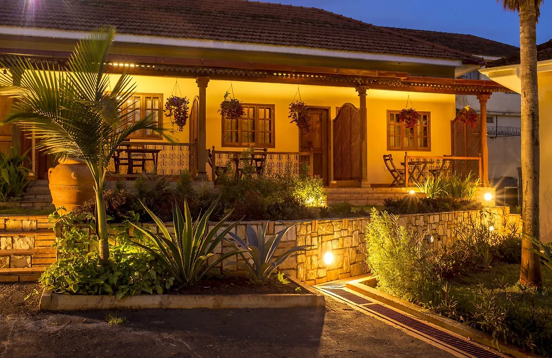 Villa Kololo-1