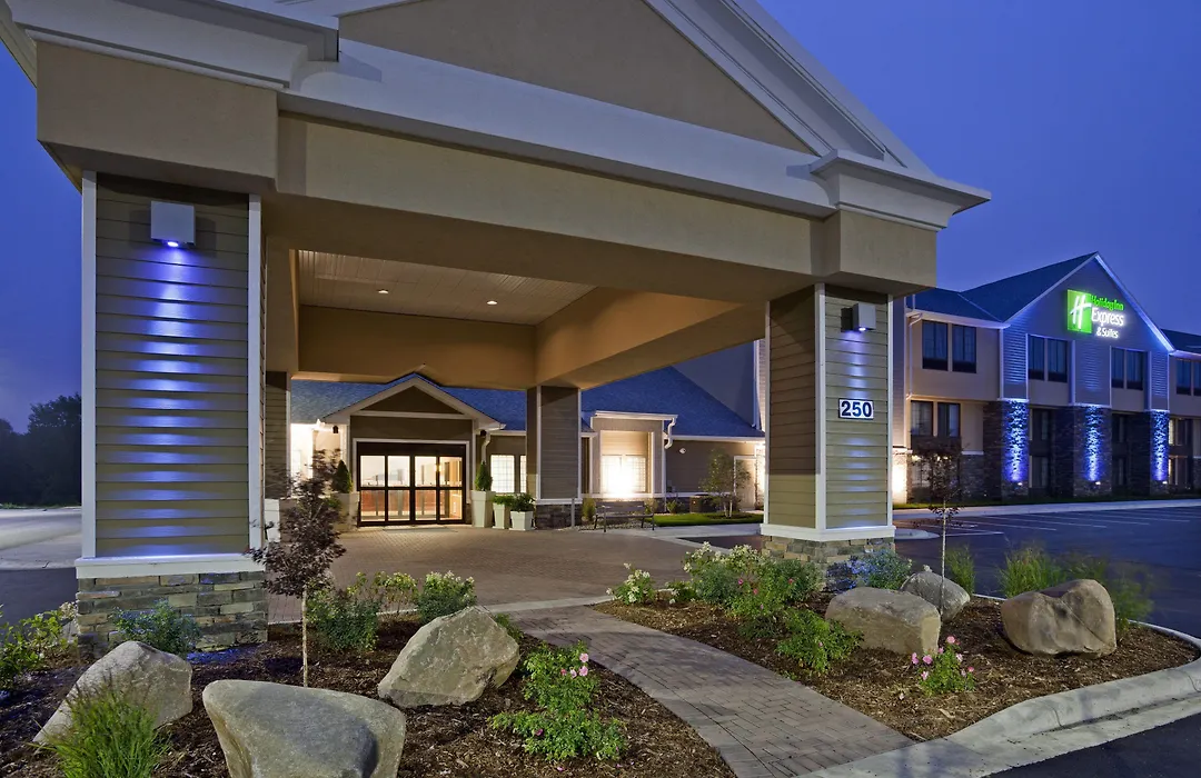 Holiday Inn Express & Suites Willmar By Ihg-1
