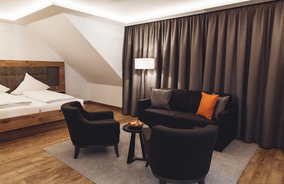 Ruehrberger Hof Hotel & Restaurant Grenzach-Wyhlen Bei Basel-1