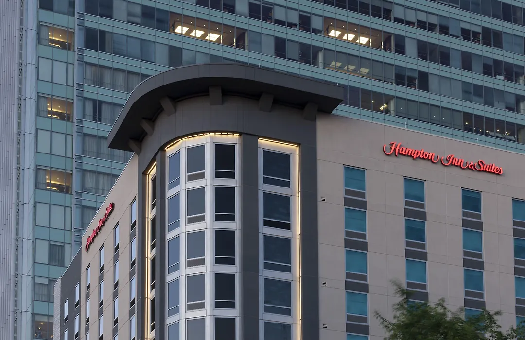 Hampton Inn & Suites Phoenix Downtown-1