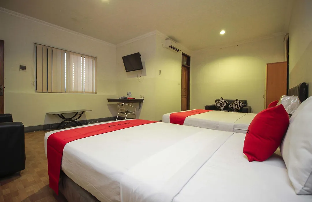 Reddoorz Near Bethesda Manado-1