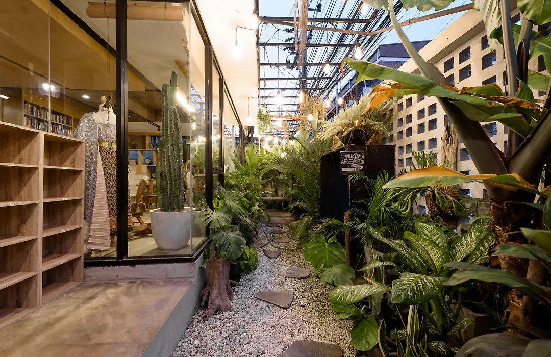 Yolo Bangkok Boutique Hotel-1