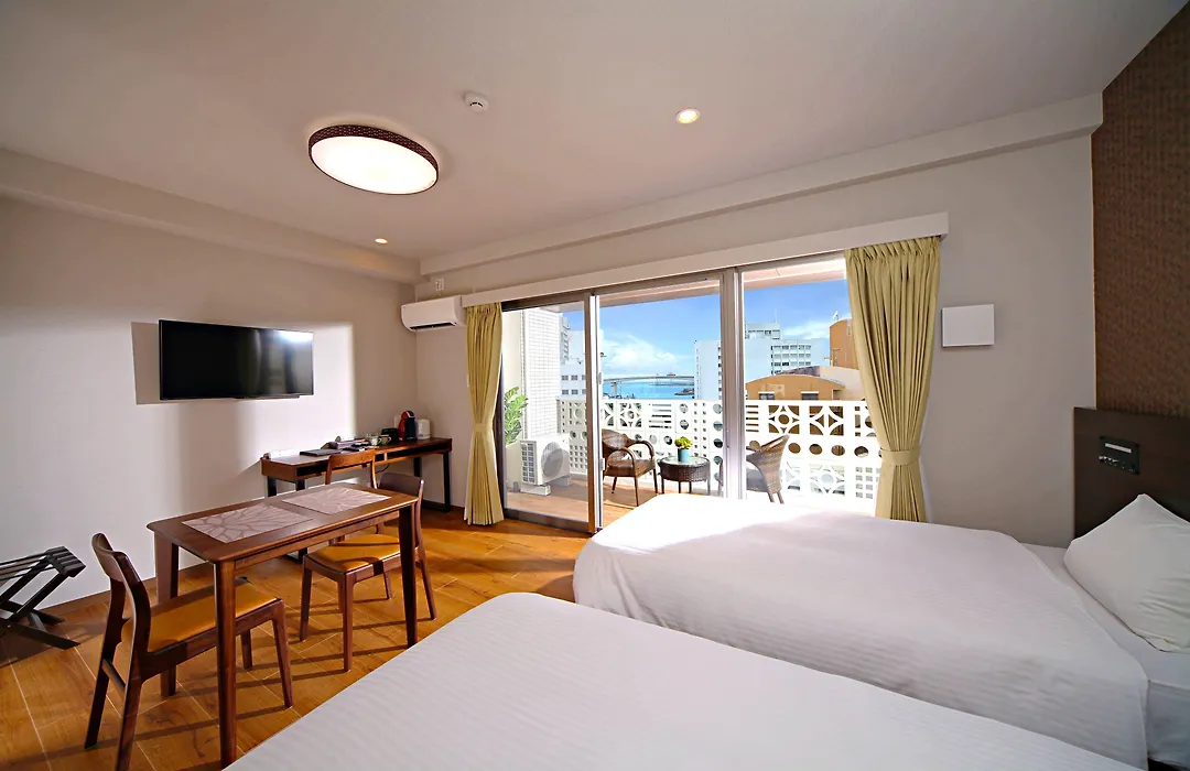 Smart Condo Tomari-1