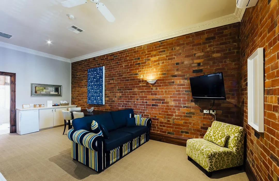 The Royal Daylesford Hotel-1