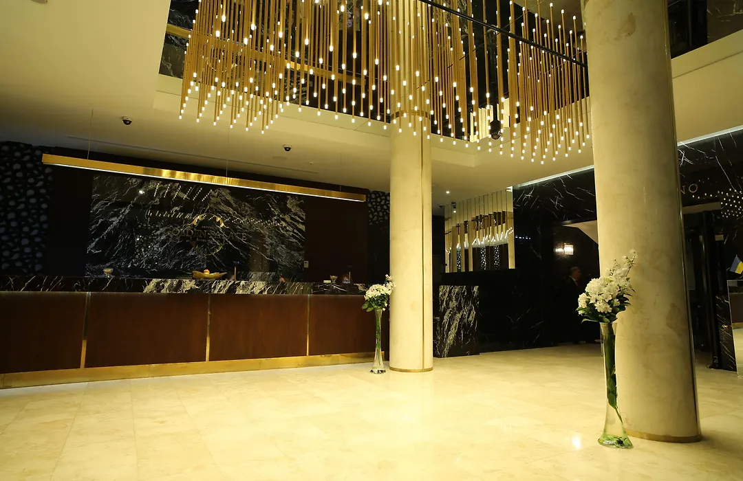 Golden Palace Batumi Hotel & Casino-1