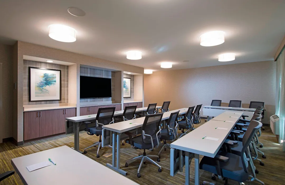 Courtyard By Marriott Atlanta Alpharetta/Avalon Area-1