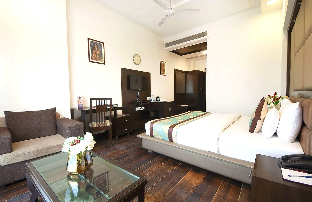 Hotel Golf View Suites-Golf Course Road Gurgaon-1