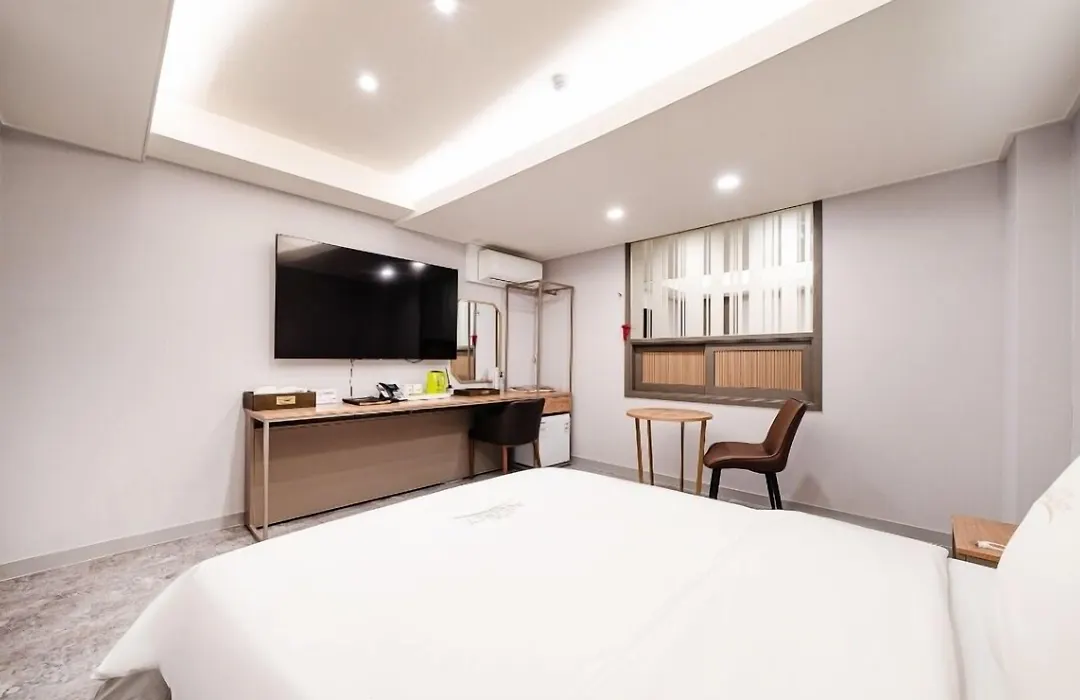 Regency Hotel-1