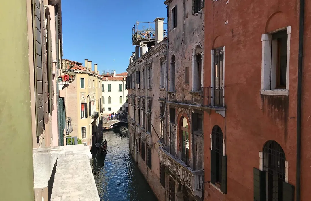 Luxury Venetian Rooms-1