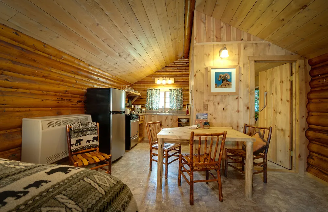 Silver Gate Lodging-1