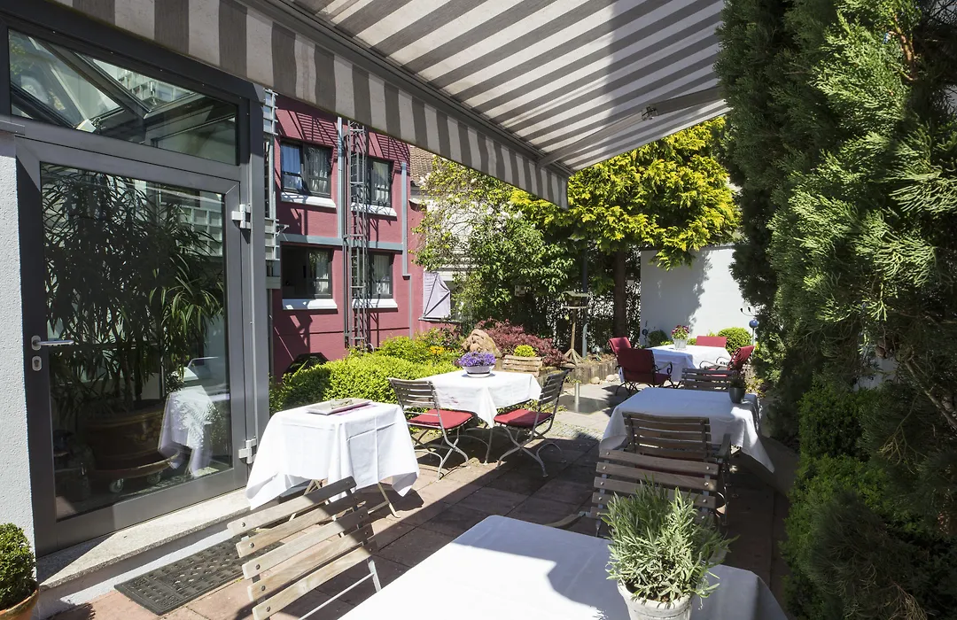 Maurers Zollamt Hotel-1