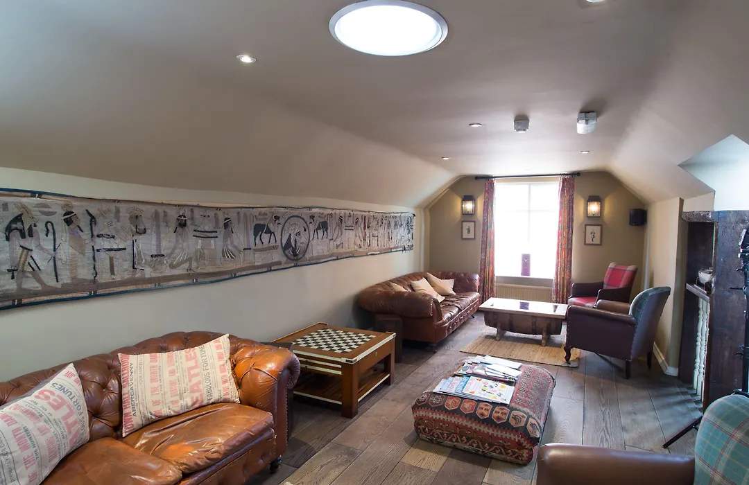 The White Hart Hotel-1