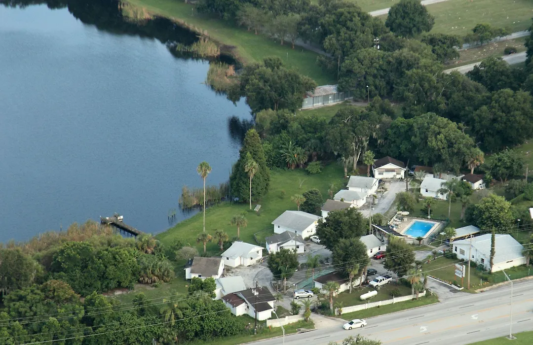 Lake Ida Beach Resort-1