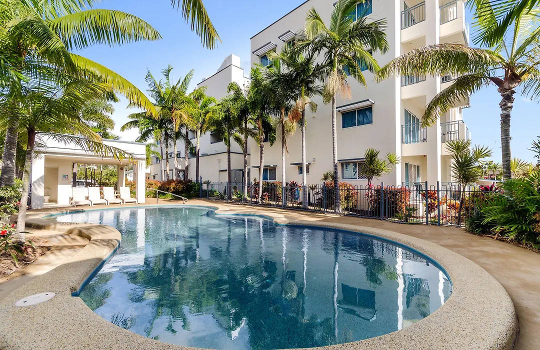 Madison Ocean Breeze Apartments-1