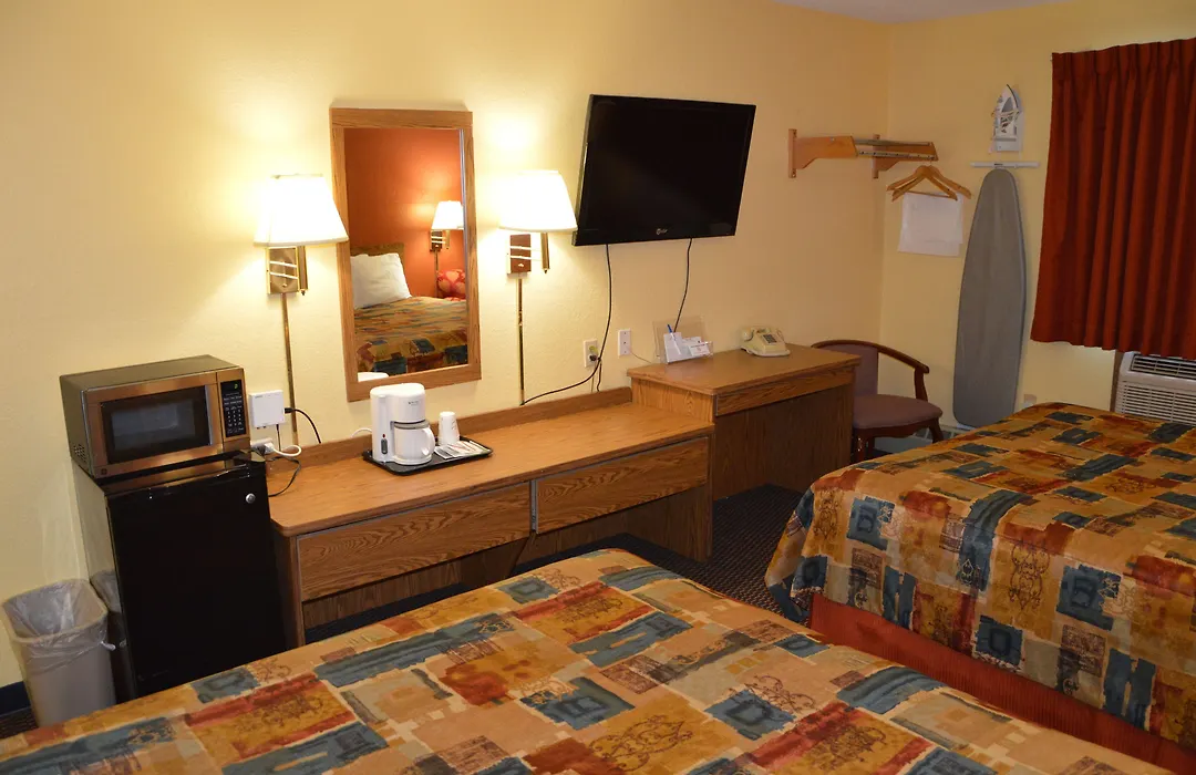 Burnsville Inn & Suites-1
