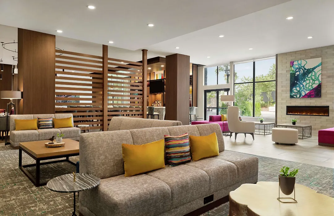 Hilton Garden Inn Seattle Airport-1