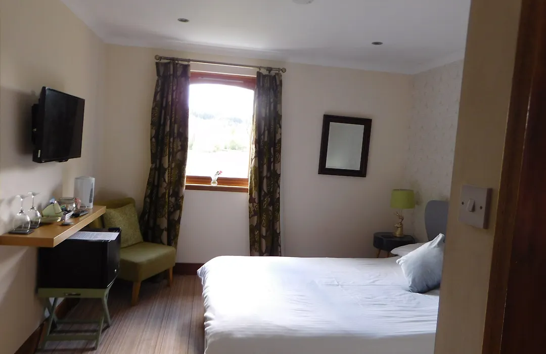 Riverside House-1