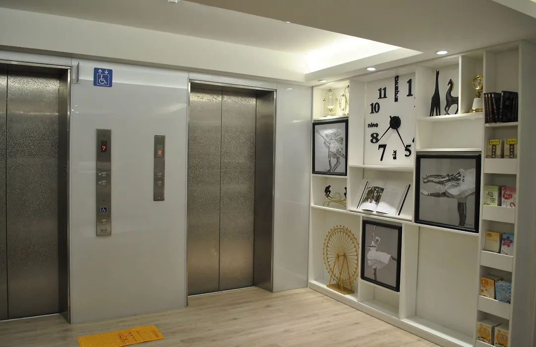 Apause Inn-1