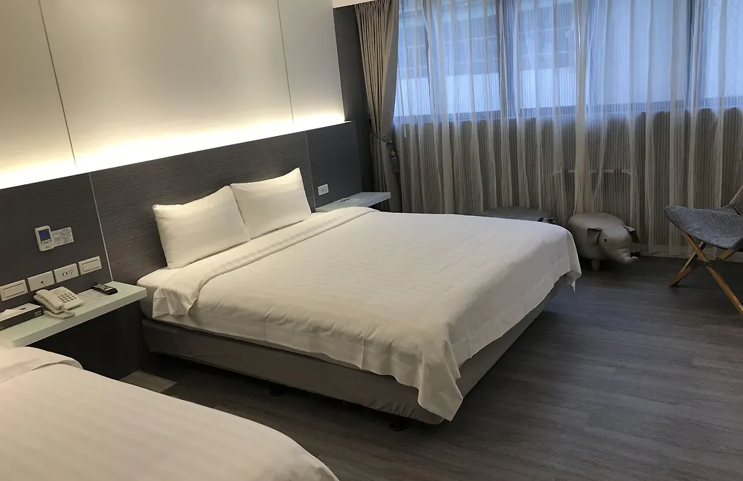Golden Garden Hotel-1