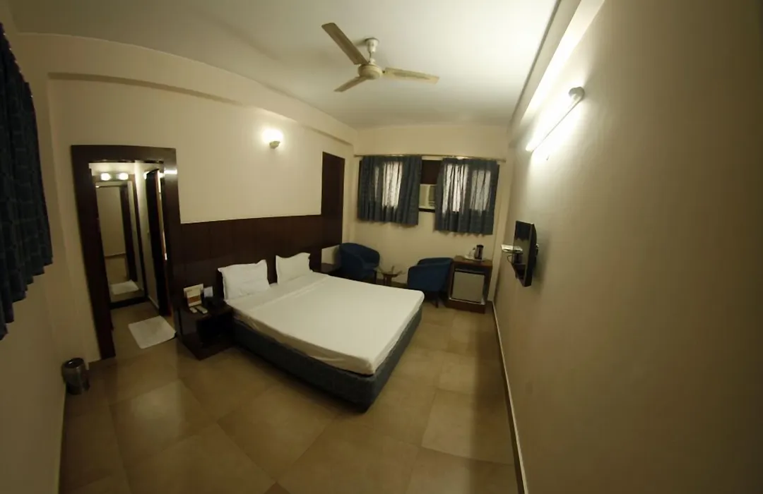 Hotel Dolphin-1