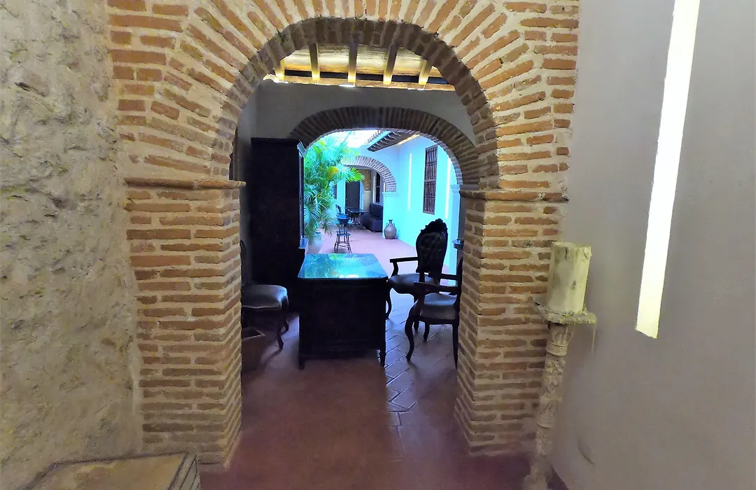 Columbus House Hotel-1
