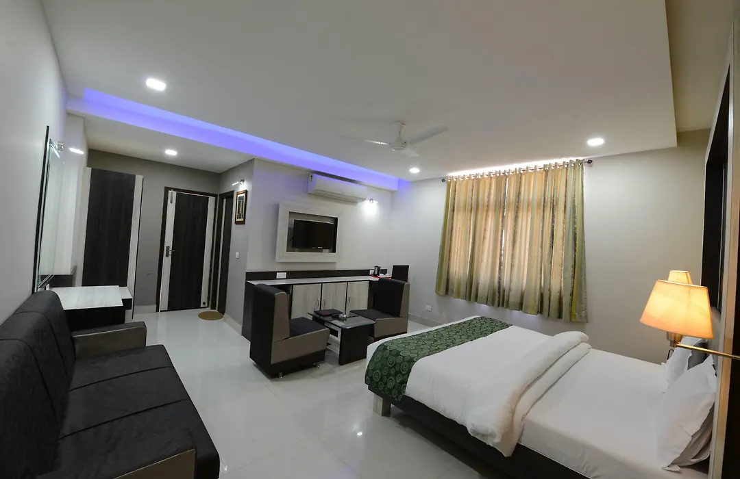 Hotel Heeralal-1