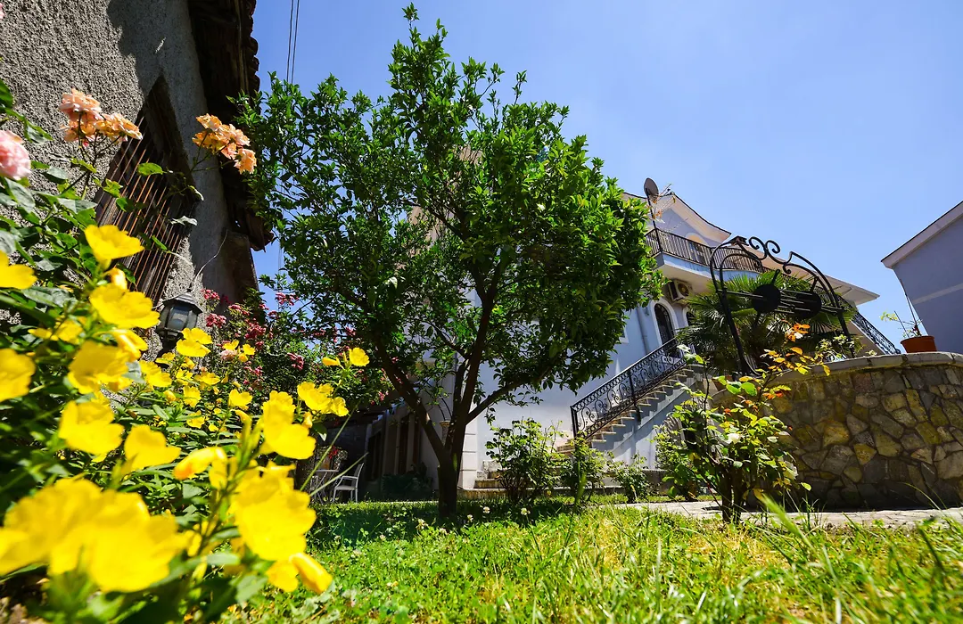 Rose Garden Hotel-1