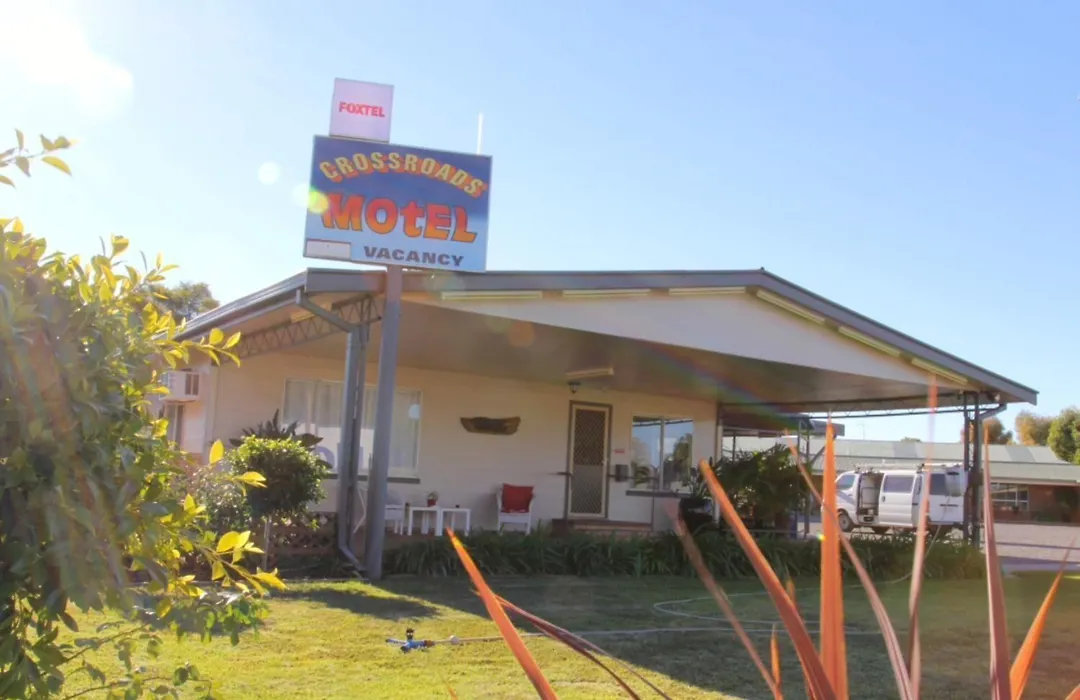 Crossroads Motel-1