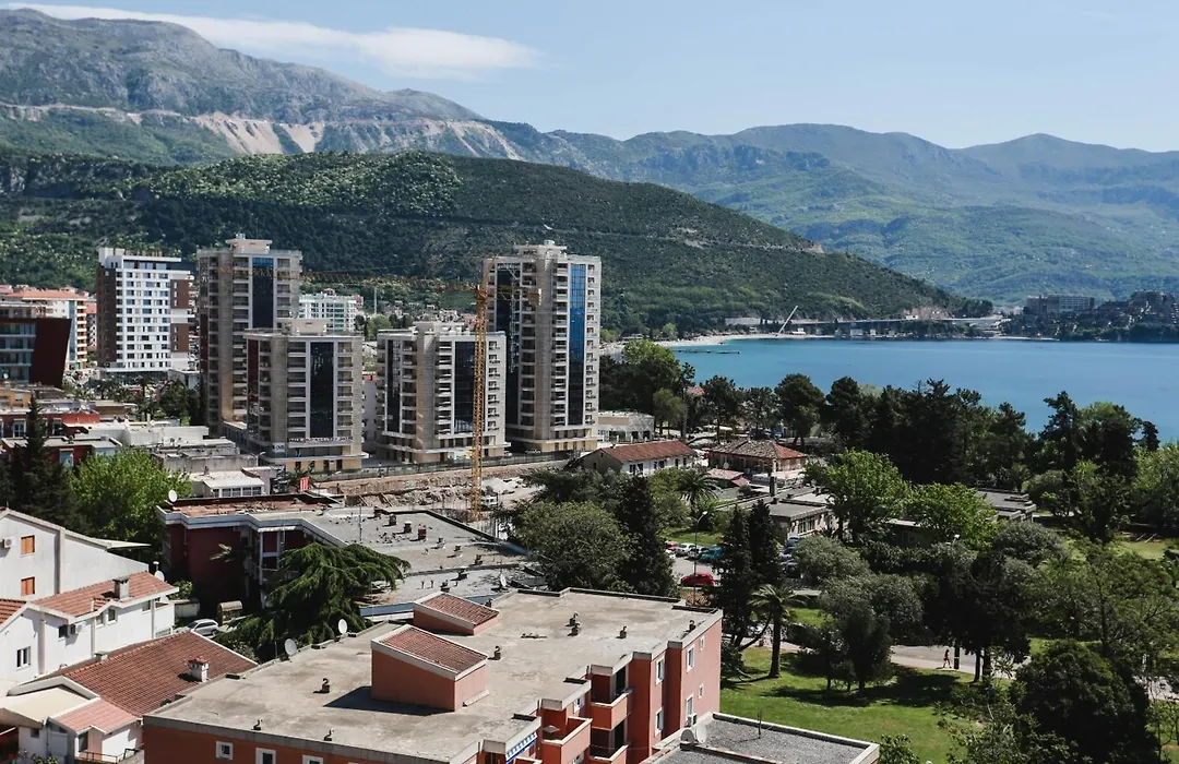 Arka Budva-1