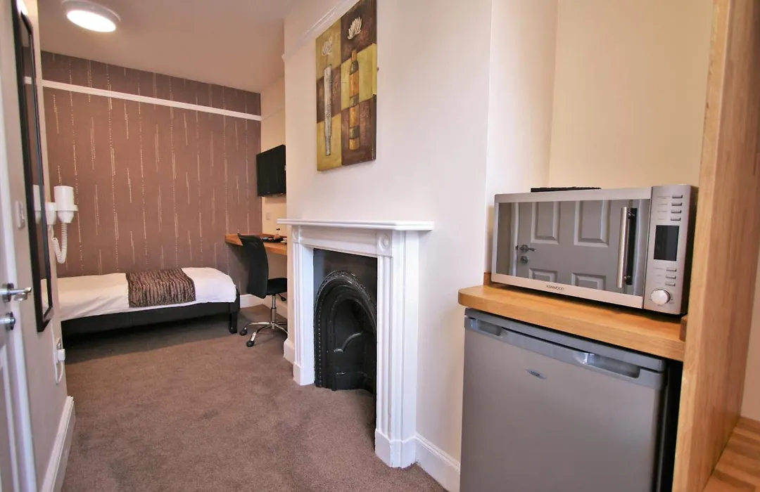 Central Hotel Cheltenham By Roomsbooked-1