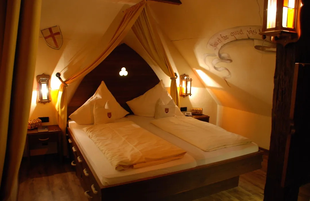 Mittelalterhotel-Gästehaus Rauchfang-1