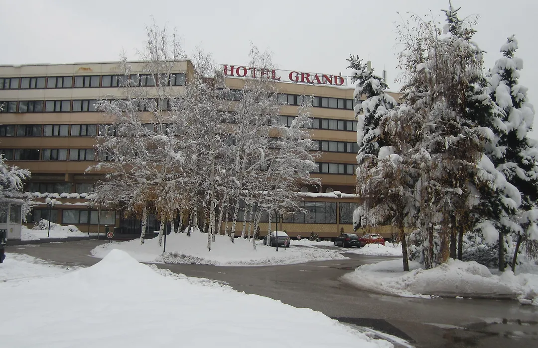 Hotel Grand-1